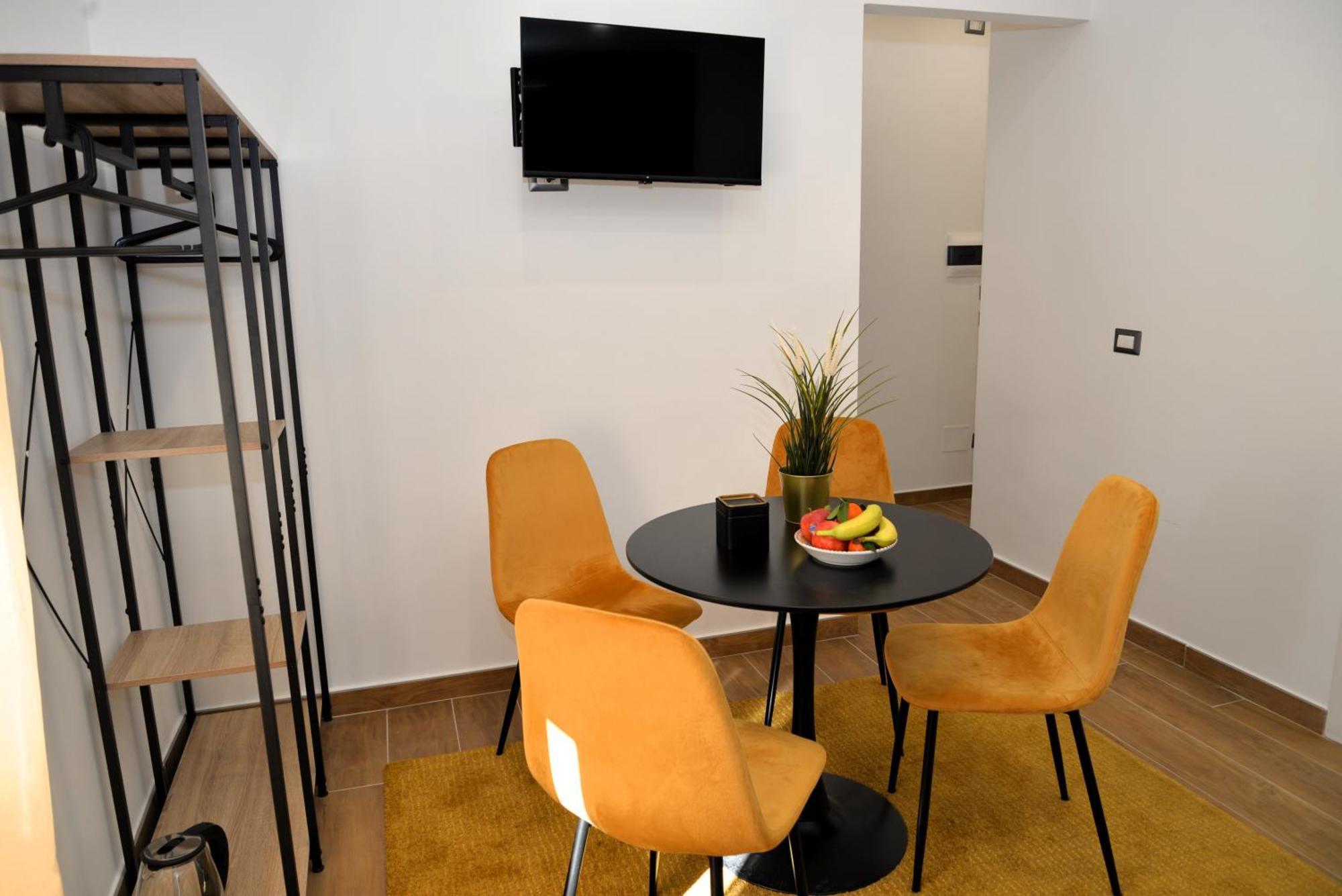 Blackwoody Contemporary Rooms - Napoli Centro Storico 외부 사진