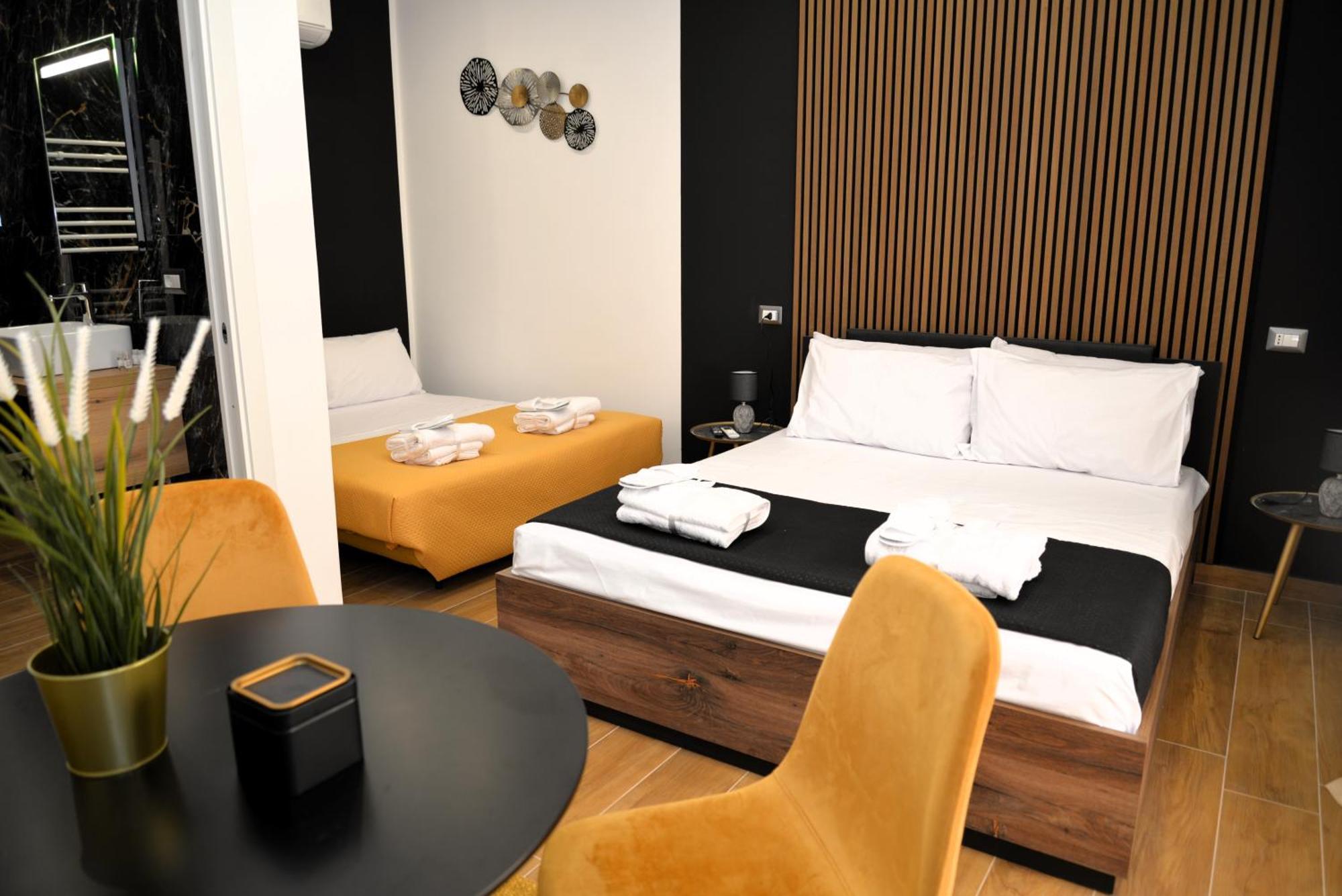 Blackwoody Contemporary Rooms - Napoli Centro Storico 외부 사진