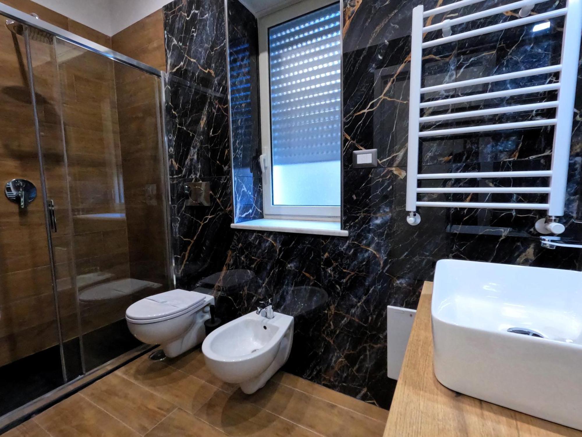 Blackwoody Contemporary Rooms - Napoli Centro Storico 외부 사진