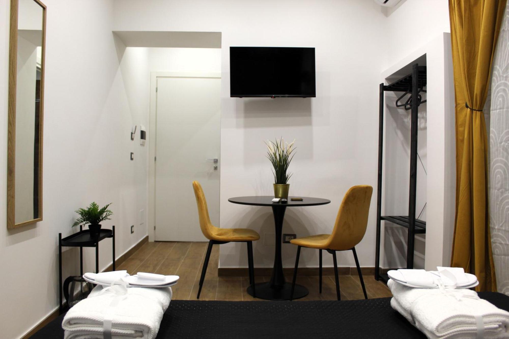 Blackwoody Contemporary Rooms - Napoli Centro Storico 외부 사진