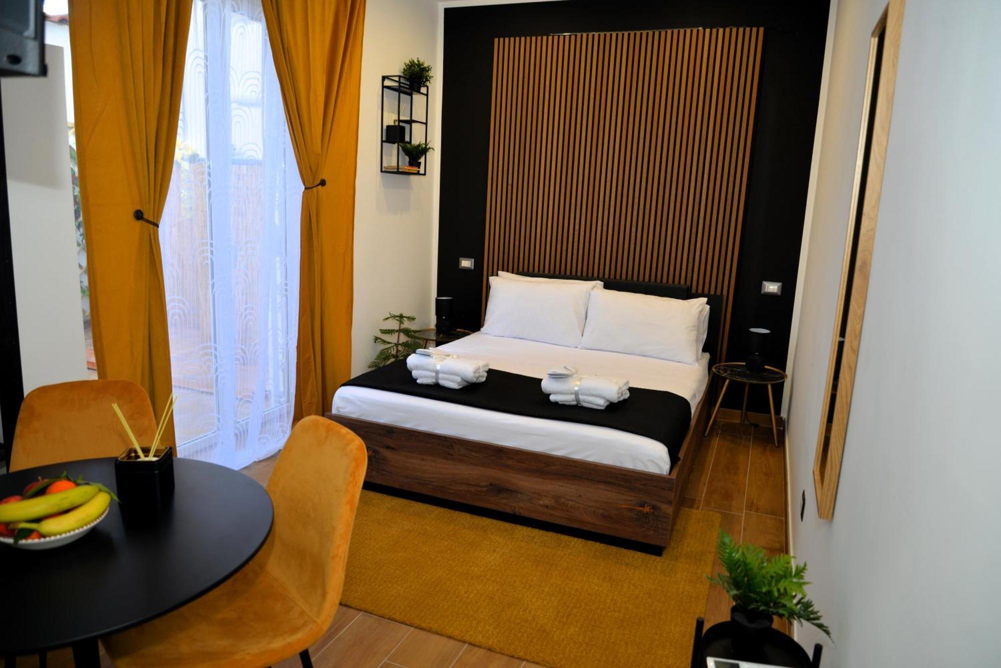 Blackwoody Contemporary Rooms - Napoli Centro Storico 외부 사진