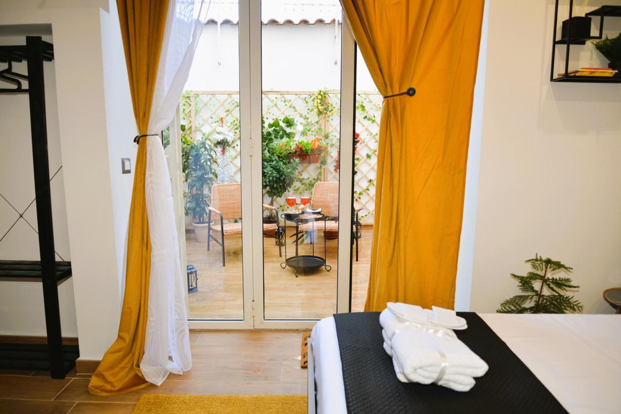 Blackwoody Contemporary Rooms - Napoli Centro Storico 외부 사진